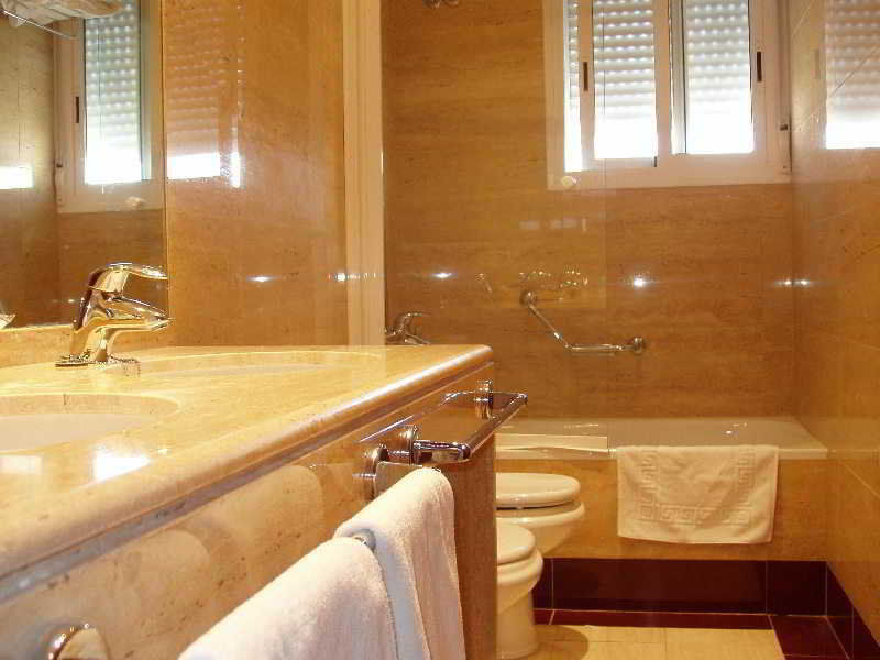 Reyes Catolicos Hotel Seville Phòng bức ảnh